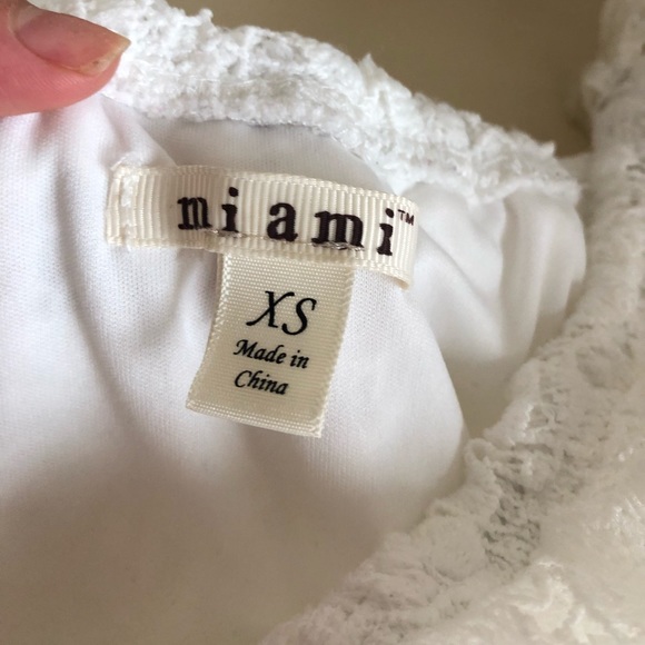 Romantic Lace Detail Dress - Picture 3 of 3